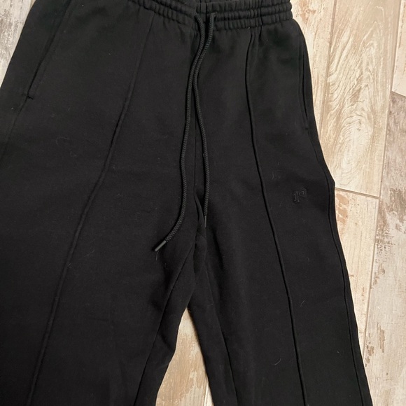 NWOT PINK Victoria Secret Ivy Fleece wide leg sweatpants joggers Black Medium - Picture 3 of 4